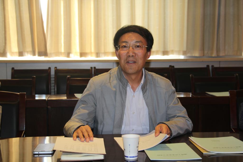 王天哲副书记主持会议