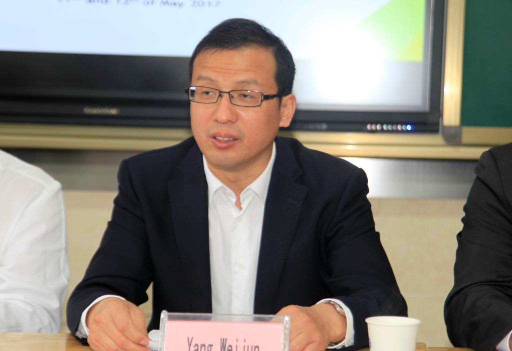 杨卫军副院长对两位嘉宾来访表示欢迎并勉励各位老师认真参加培训