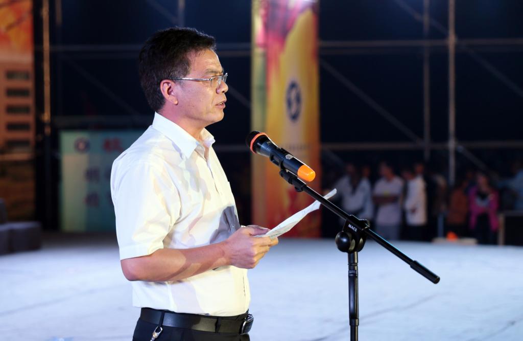 党委副书记、副院长刘永亮宣读表彰名单