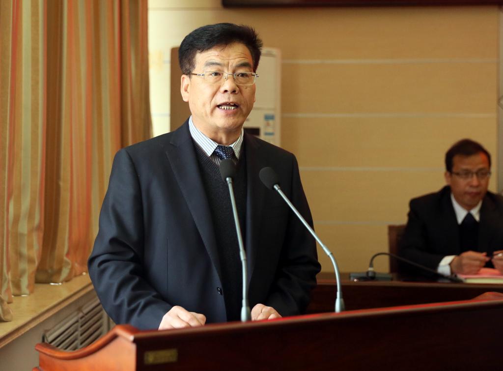党委副书记、副院长刘永亮主持会议