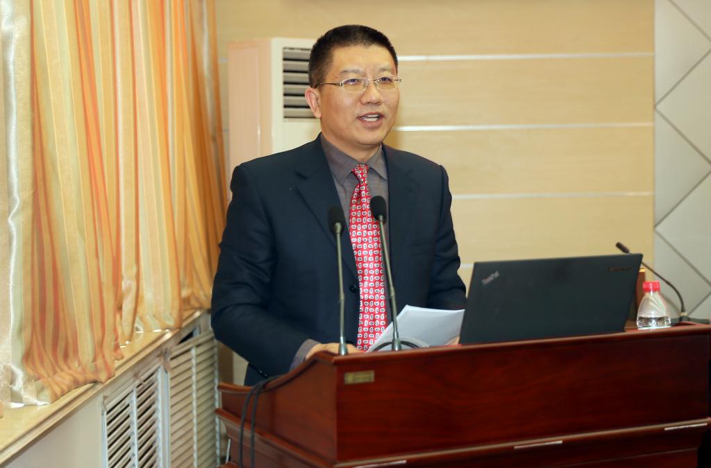 省职教学会副会长、陕能职院院长刘予东作大会总结