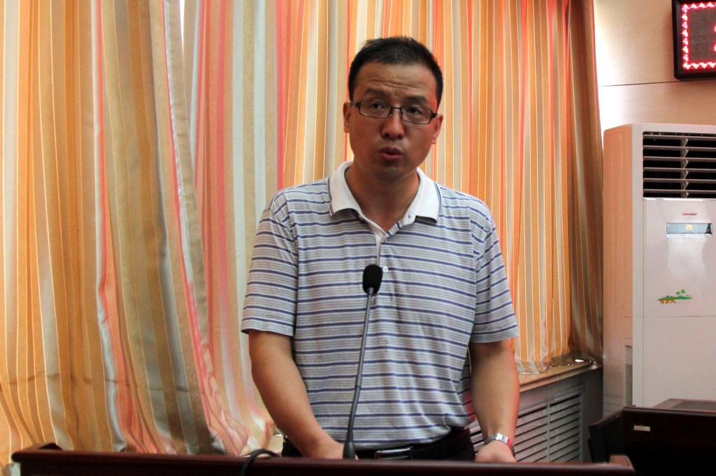 学院副院长杨卫军致开幕辞