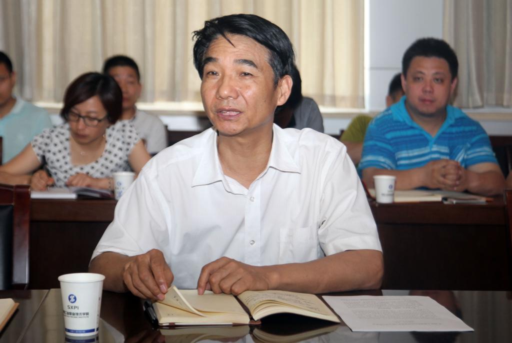 党委书记崔岩出席会议并讲话