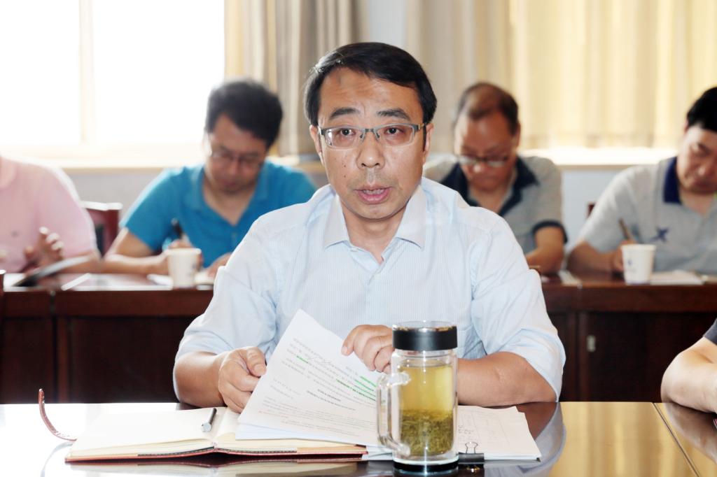 纪委书记康强同志领学《高等学校深化落实中央八项规定精神的若干规定》、《中共中央关于辽宁拉票贿选案查处情况及其教训警示的通报》