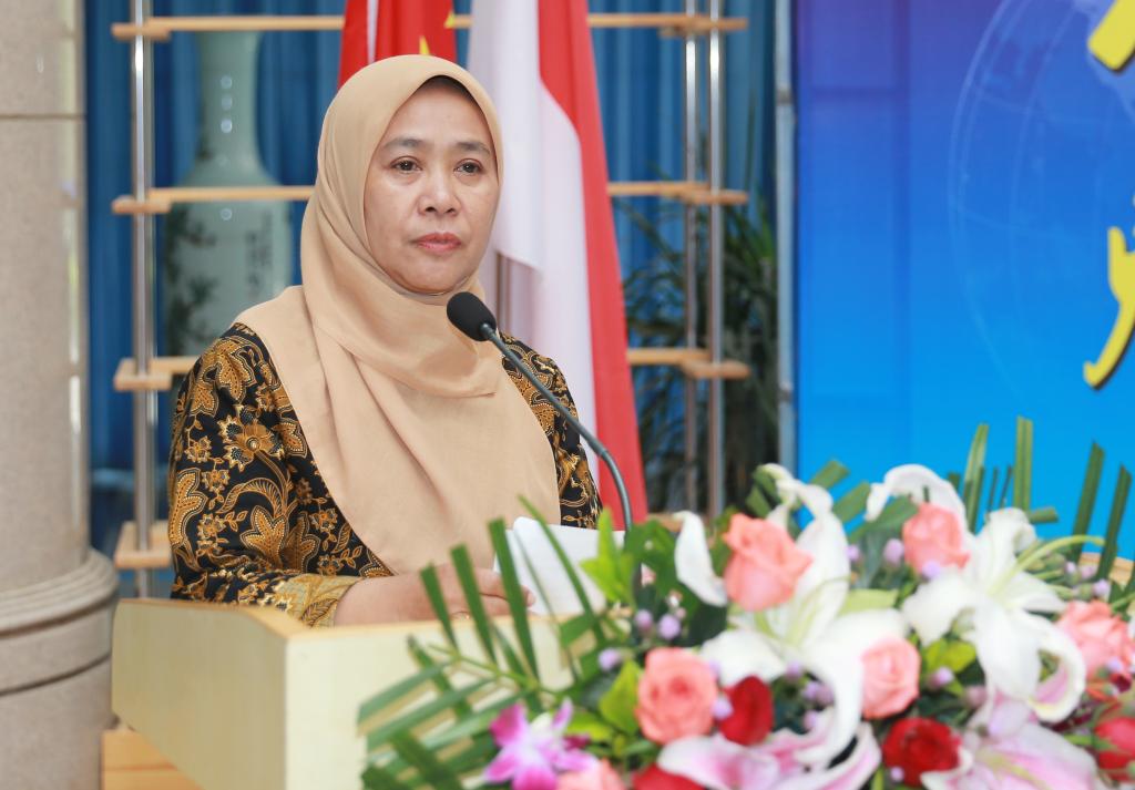 印度尼西亚万隆国际学校校长玛尔致辞