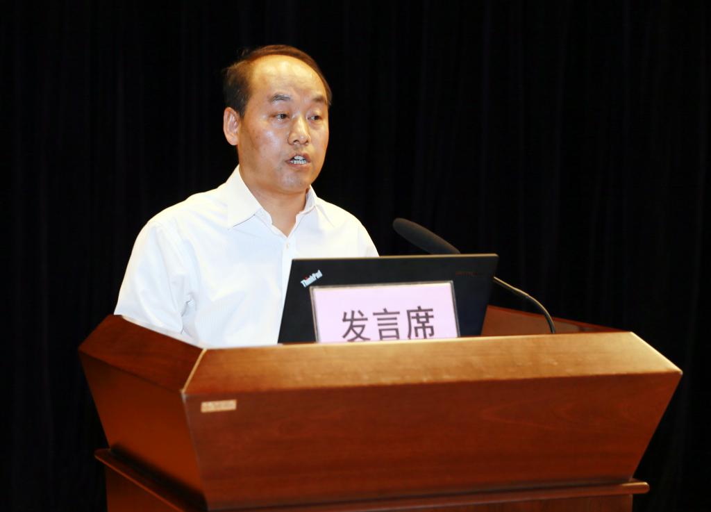 副院长梅创社主持第一阶段会议